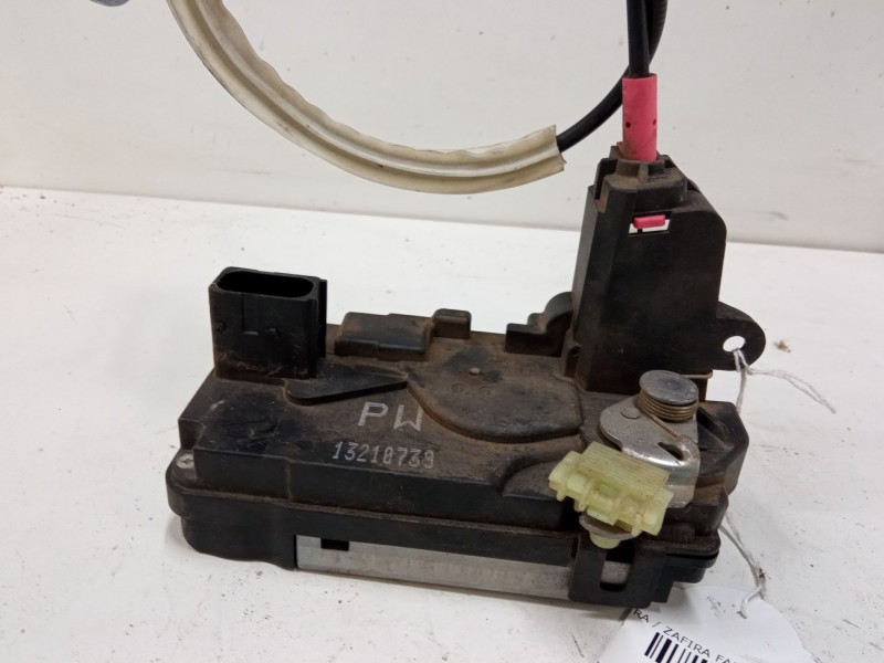 Recambio de cerradura puerta trasera derecha para opel zafira / zafira family b (a05) 1.7 cdti (m75) referencia OEM IAM   