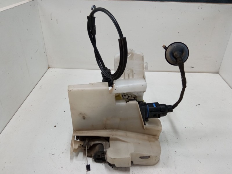 Recambio de cerradura puerta delantera derecha para volkswagen polo iv (9n_, 9a_) 1.4 tdi referencia OEM IAM   