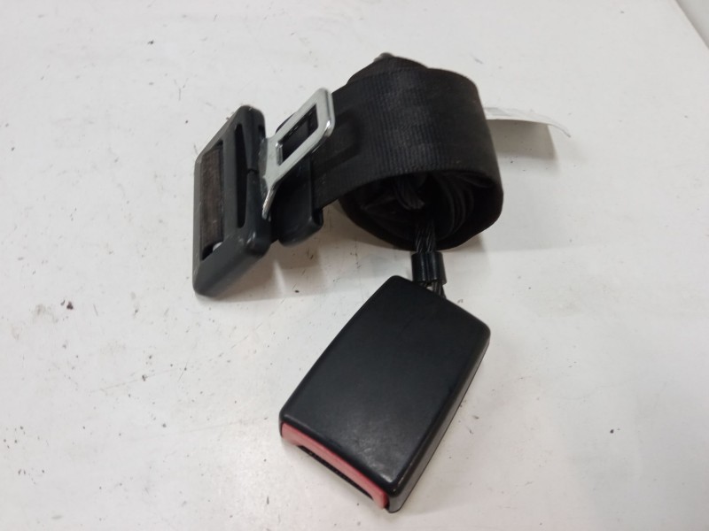 Recambio de anclaje cinturon trasero derecho para volkswagen golf iv (1j1) 1.4 16v referencia OEM IAM   