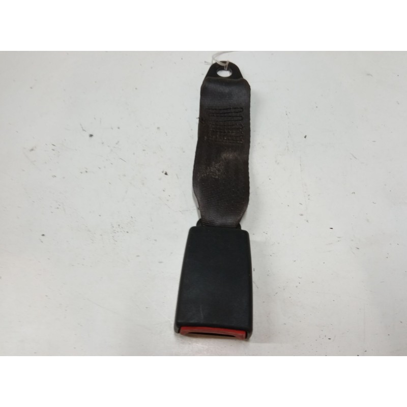 Recambio de anclaje cinturon trasero izquierdo para fiat doblo furgoneta/monovolumen (223_) 1.3 d multijet referencia OEM IAM   