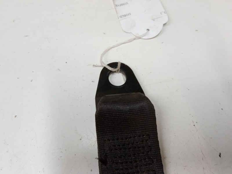 Recambio de anclaje cinturon trasero izquierdo para fiat doblo furgoneta/monovolumen (223_) 1.3 d multijet referencia OEM IAM   