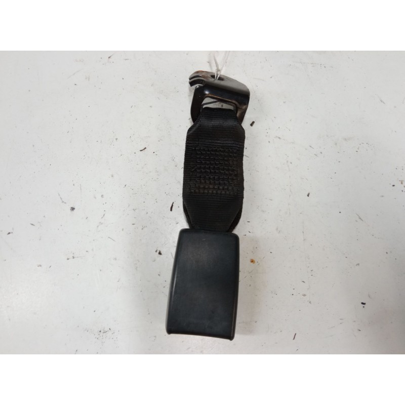 Recambio de anclaje cinturon trasero central para fiat grande punto (199_) 1.4 16v (199bxg1b, 199axg1b) referencia OEM IAM   