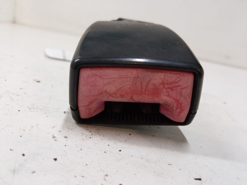 Recambio de anclaje cinturon trasero derecho para fiat grande punto (199_) 1.4 16v (199bxg1b, 199axg1b) referencia OEM IAM   