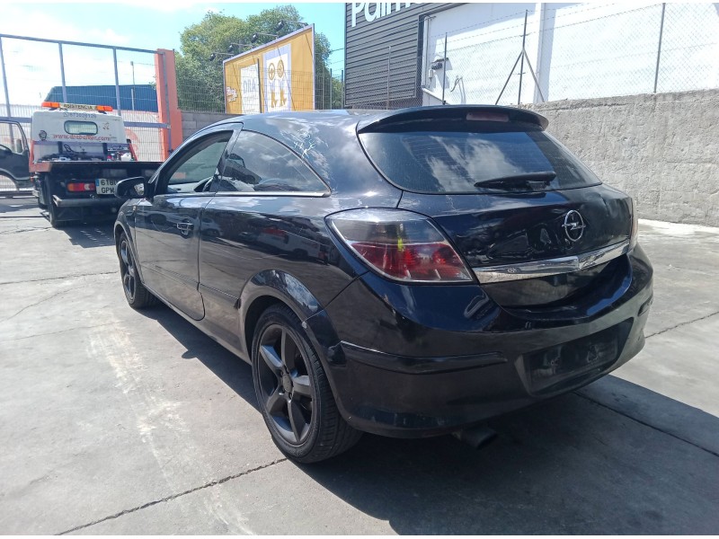 opel astra h gtc (a04) del año 2007
