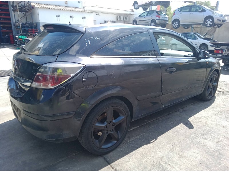 opel astra h gtc (a04) del año 2007