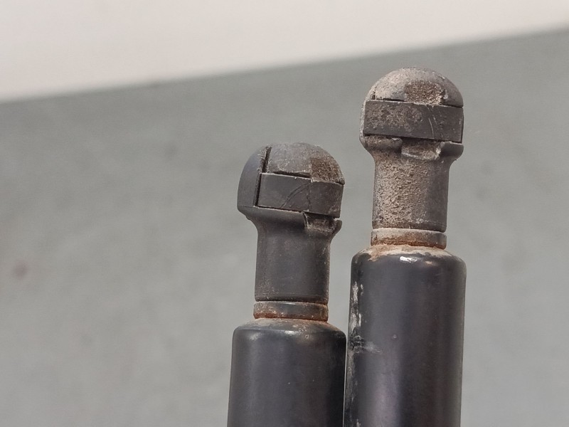 Recambio de amortiguadores capo para bmw 1 (e87) 116 i referencia OEM IAM   