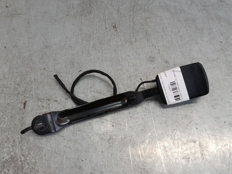Recambio de anclaje cinturon delantero derecho para renault megane iii hatchback (bz0/1_, b3_) 1.2 tce (bz2b, bz11) referencia O
