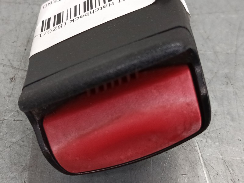 Recambio de anclaje cinturon delantero derecho para renault megane iii hatchback (bz0/1_, b3_) 1.2 tce (bz2b, bz11) referencia O
