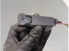 Recambio de puerto usb tipo c para toyota corolla station wagon (_e21_) 1.8 hybrid (zwe211) referencia OEM IAM 8619002110  