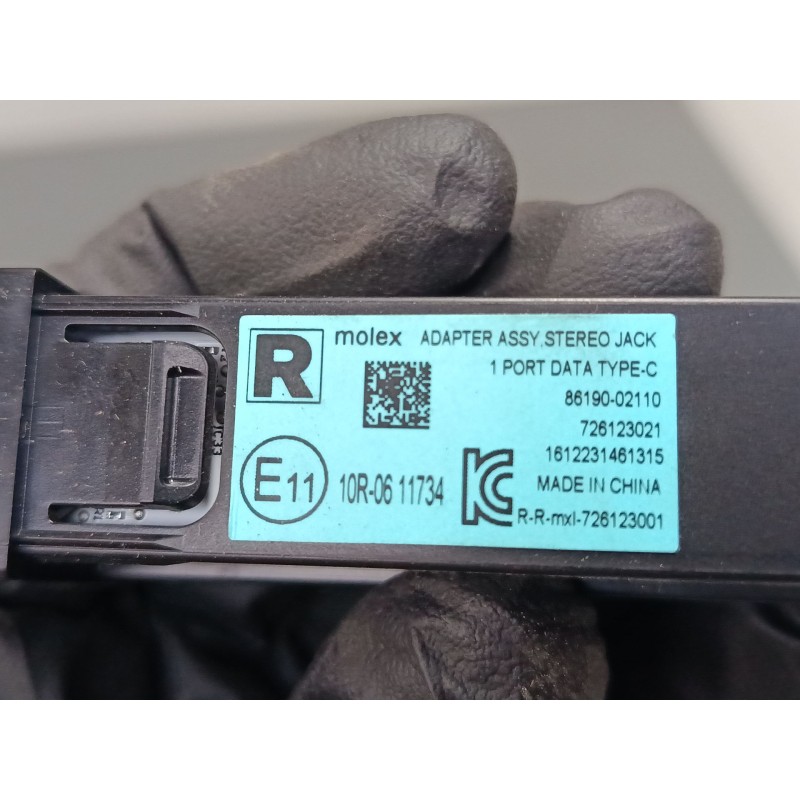 Recambio de puerto usb tipo c para toyota corolla station wagon (_e21_) 1.8 hybrid (zwe211) referencia OEM IAM 8619002110  
