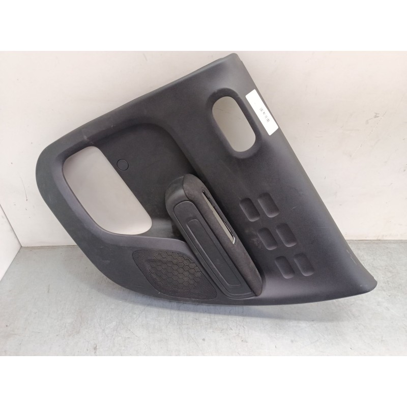 Recambio de guarnecido puerta trasera derecha para citroën c3 iii (sx) 1.2 vti 82 referencia OEM IAM   