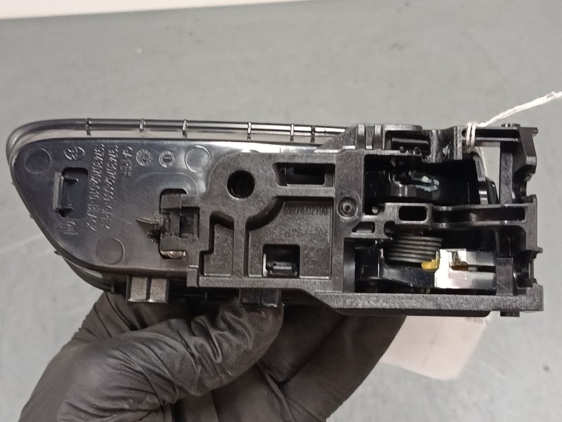 Recambio de maneta interior puerta trasera izquierda para toyota corolla station wagon (_e21_) 1.8 hybrid (zwe211) referencia OE