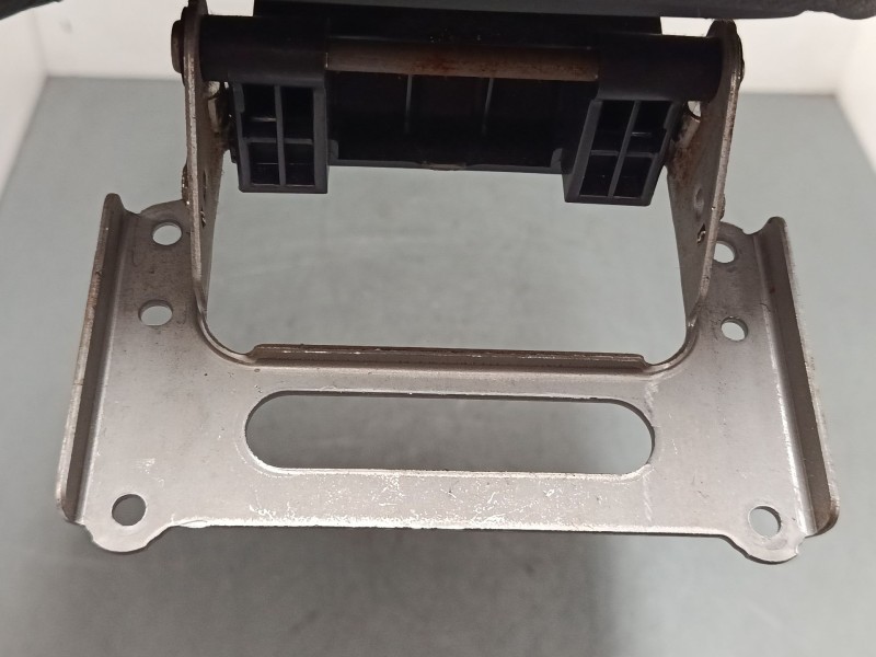 Recambio de apoyabrazos central para toyota corolla station wagon (_e21_) 1.8 hybrid (zwe211) referencia OEM IAM   
