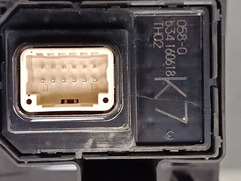 Recambio de mando elevalunas delantero izquierdo para toyota corolla station wagon (_e21_) 1.8 hybrid (zwe211) referencia OEM IA
