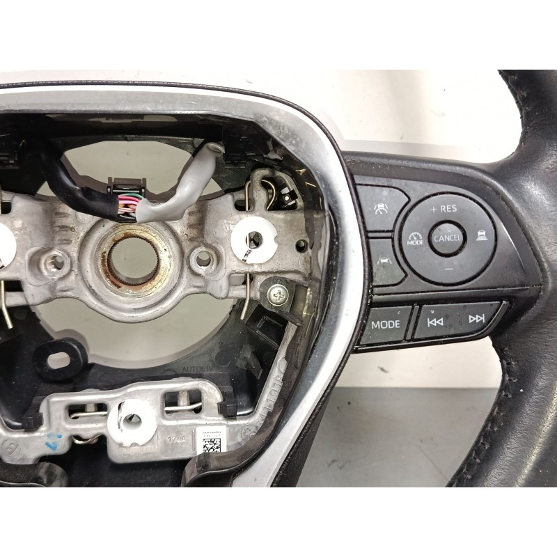 Recambio de volante multifincion para toyota corolla station wagon (_e21_) 1.8 hybrid (zwe211) referencia OEM IAM 451000Z340  