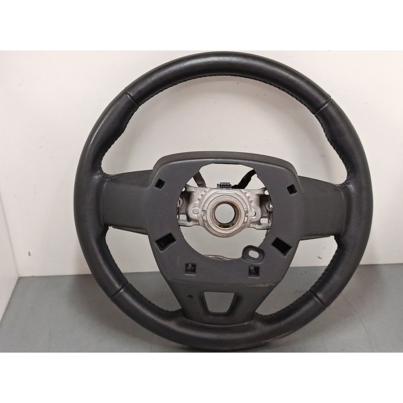 Recambio de volante multifincion para toyota corolla station wagon (_e21_) 1.8 hybrid (zwe211) referencia OEM IAM 451000Z340  