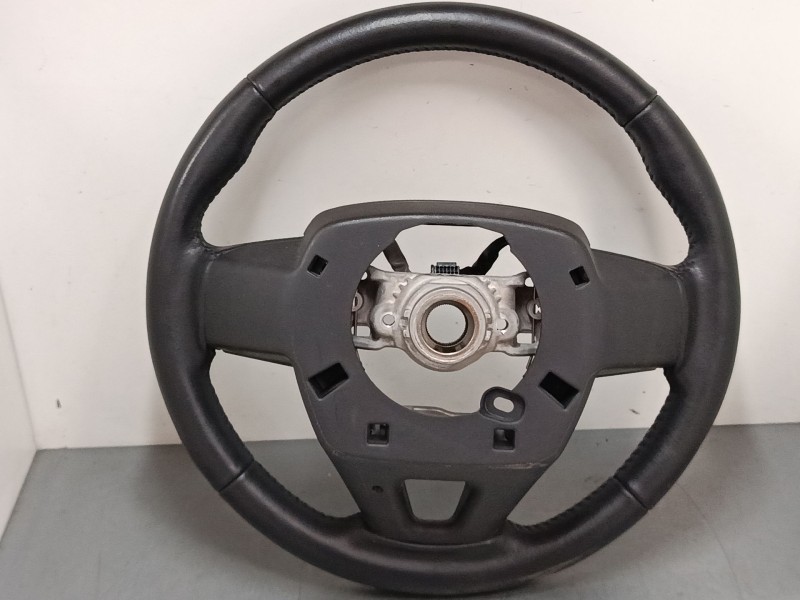 Recambio de volante multifincion para toyota corolla station wagon (_e21_) 1.8 hybrid (zwe211) referencia OEM IAM 451000Z340  
