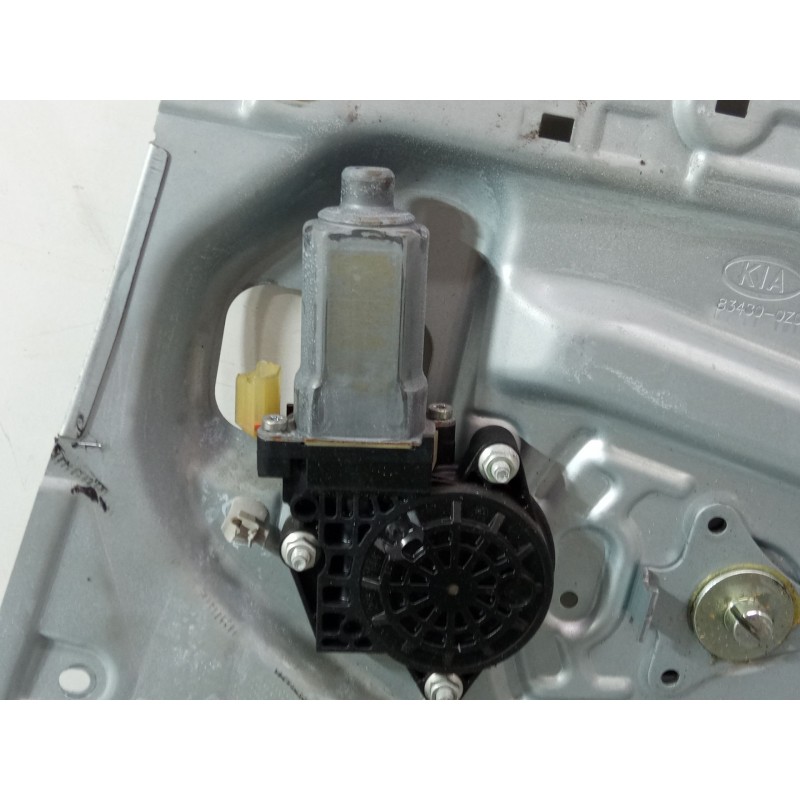 Recambio de elevalunas electrico trasero derecho para kia sportage ii (je_, km_) 2.0 i 16v referencia OEM IAM   