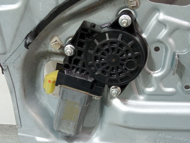 Recambio de elevalunas electrico trasero izquierdo para kia sportage ii (je_, km_) 2.0 i 16v referencia OEM IAM   