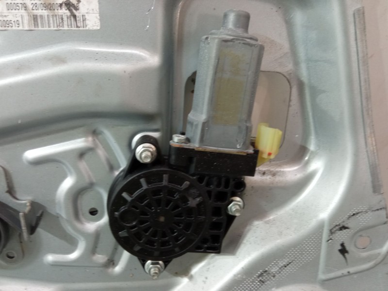 Recambio de elevalunas electrico delantero izquierdo para kia sportage ii (je_, km_) 2.0 i 16v referencia OEM IAM   