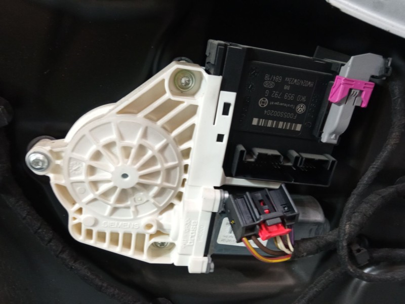 Recambio de elevalunas electrico delantero derecho para volkswagen passat b6 (3c2) 2.0 tdi 16v referencia OEM IAM   