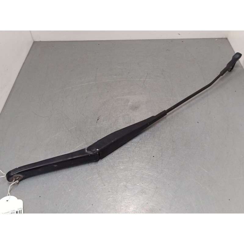 Recambio de brazo limpia delantero izquierdo para ford focus ii turnier (da_, ffs, ds) 1.6 tdci referencia OEM IAM 4m5117526ad  