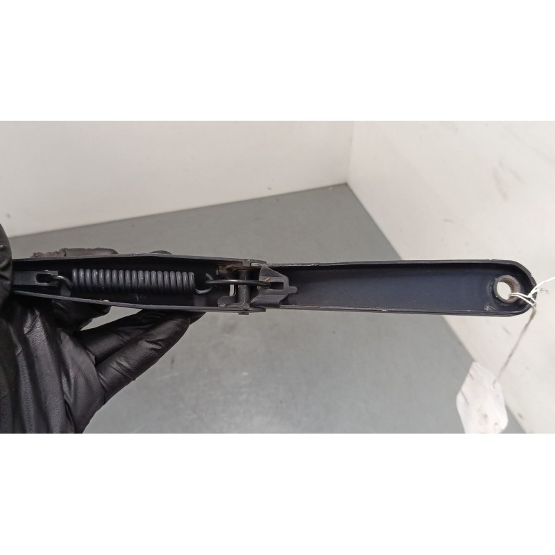 Recambio de brazo limpia delantero izquierdo para ford focus ii turnier (da_, ffs, ds) 1.6 tdci referencia OEM IAM 4m5117526ad  