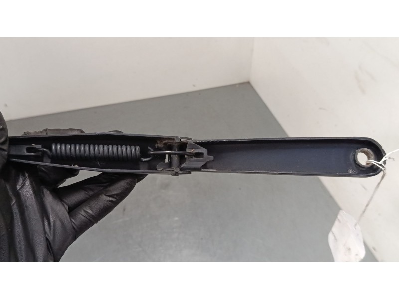 Recambio de brazo limpia delantero izquierdo para ford focus ii turnier (da_, ffs, ds) 1.6 tdci referencia OEM IAM 4m5117526ad  
