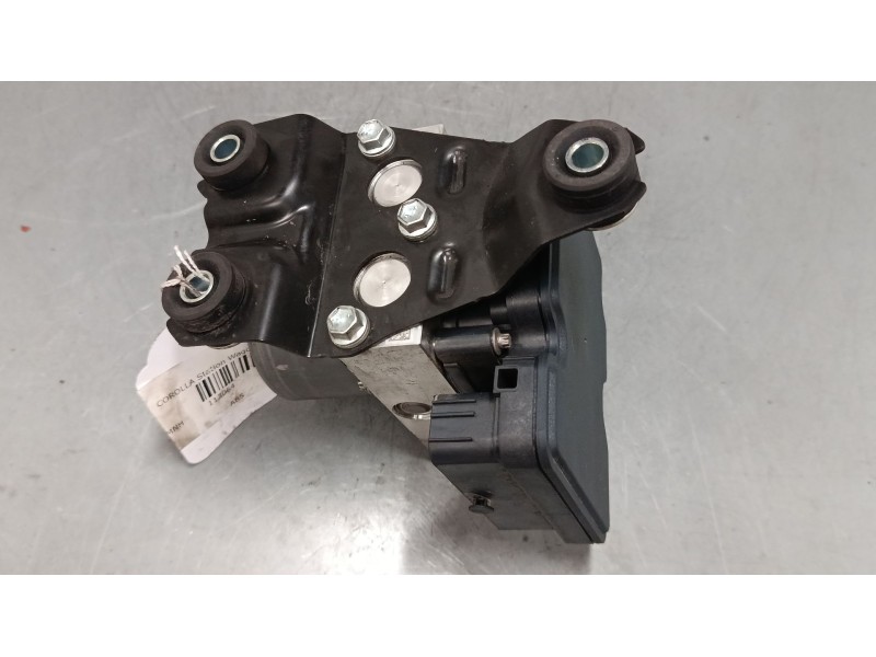 Recambio de abs para toyota corolla station wagon (_e21_) 1.8 hybrid (zwe211) referencia OEM IAM 4454002D71 970454 