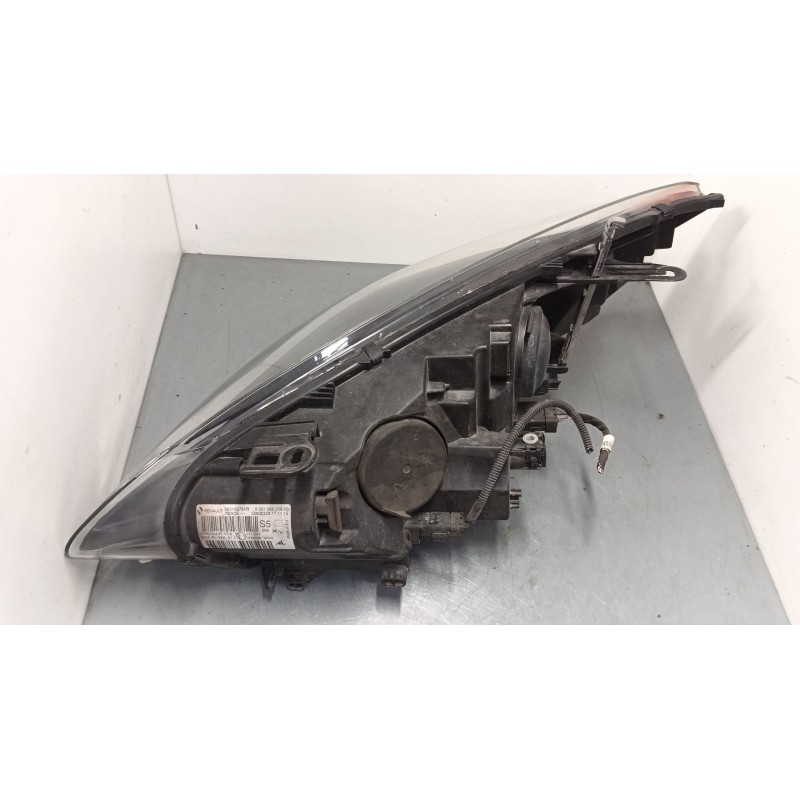 Recambio de faro derecho para renault megane iii hatchback (bz0/1_, b3_) 1.2 tce (bz2b, bz11) referencia OEM IAM 260103761R 0301