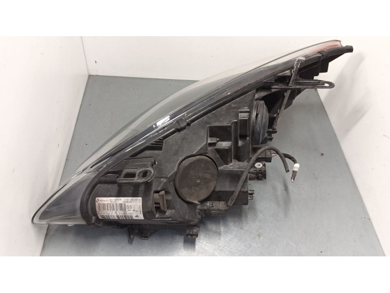 Recambio de faro derecho para renault megane iii hatchback (bz0/1_, b3_) 1.2 tce (bz2b, bz11) referencia OEM IAM 260103761R 0301