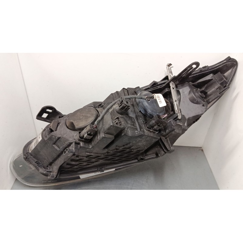 Recambio de faro derecho para renault megane iii hatchback (bz0/1_, b3_) 1.2 tce (bz2b, bz11) referencia OEM IAM 260103761R 0301