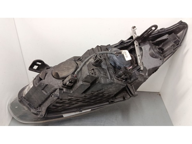 Recambio de faro derecho para renault megane iii hatchback (bz0/1_, b3_) 1.2 tce (bz2b, bz11) referencia OEM IAM 260103761R 0301
