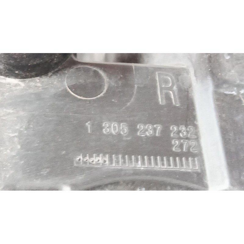 Recambio de faro derecho para renault megane iii hatchback (bz0/1_, b3_) 1.2 tce (bz2b, bz11) referencia OEM IAM 260103761R 0301