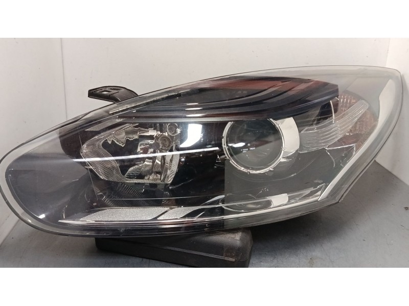 Recambio de faro izquierdo para renault megane iii hatchback (bz0/1_, b3_) 1.2 tce (bz2b, bz11) referencia OEM IAM 260609865R 03