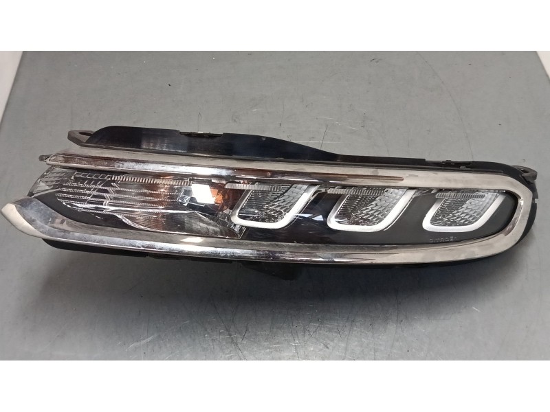 Recambio de faro luz diurna izquierdo para citroën c3 iii (sx) 1.2 vti 82 referencia OEM IAM 9820877780  