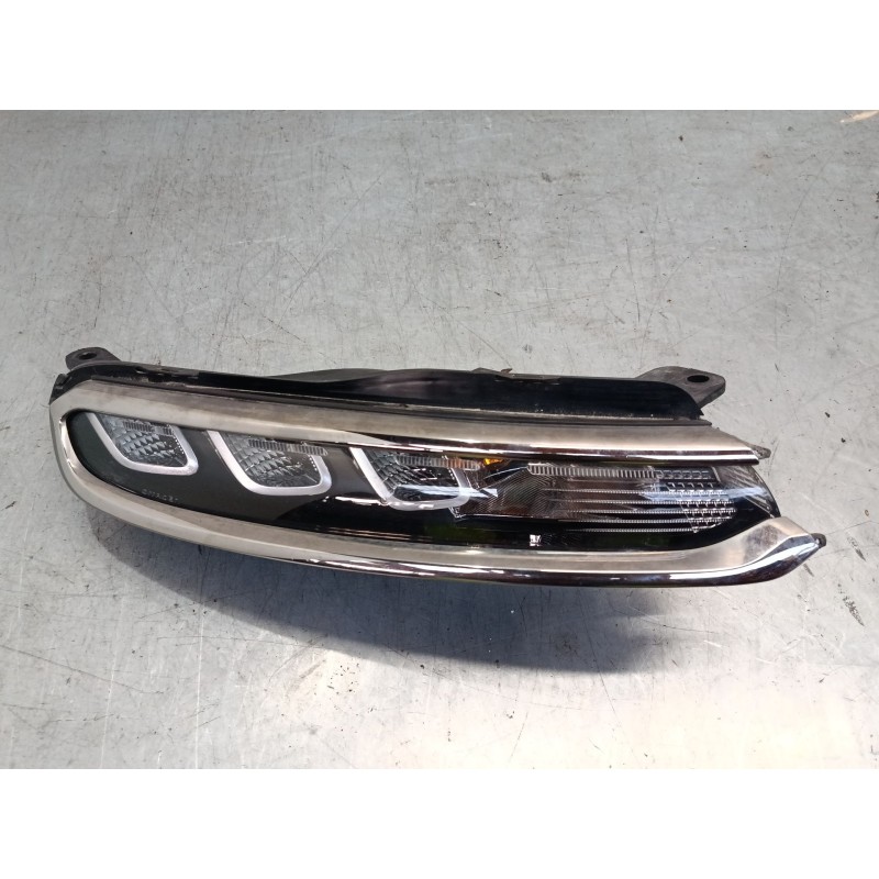 Recambio de faro luz diurna derecho para citroën c3 iii (sx) 1.2 vti 82 referencia OEM IAM 9820877880  