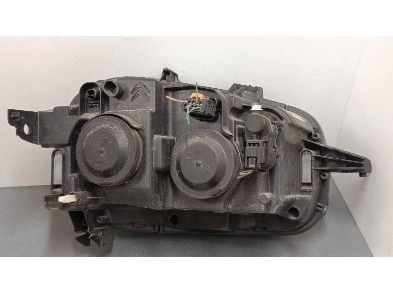 Recambio de faro izquierdo para citroën c3 iii (sx) 1.2 vti 82 referencia OEM IAM 9820059680  