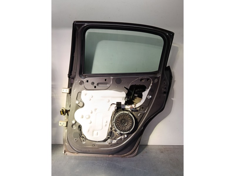 Recambio de puerta trasera derecha para citroën c3 iii (sx) 1.2 vti 82 referencia OEM IAM   