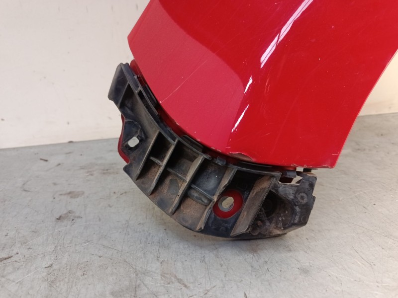 Recambio de aleta delantera izquierda para peugeot 107 (pm_, pn_) 1.0 referencia OEM IAM   