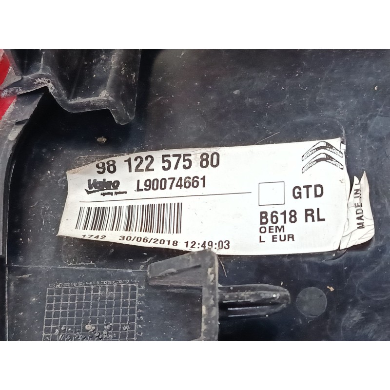 Recambio de piloto trasero izquierdo para citroën c3 iii (sx) 1.2 vti 82 referencia OEM IAM 9812257580  