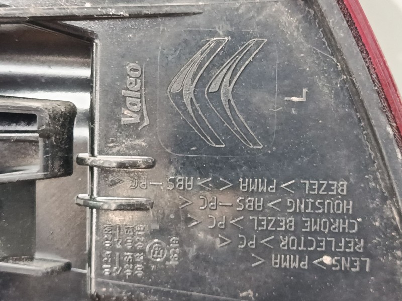 Recambio de piloto trasero izquierdo para citroën c3 iii (sx) 1.2 vti 82 referencia OEM IAM 9812257580  