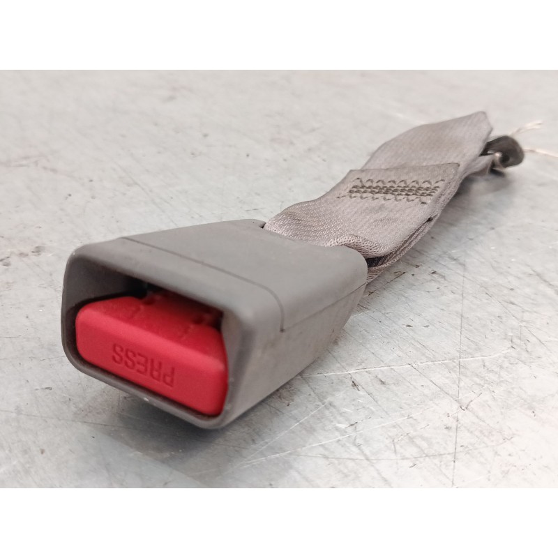 Recambio de anclaje cinturon delantero central para isuzu d-max i (tfr, tfs) 3.0 ditd (tfr85_) referencia OEM IAM   