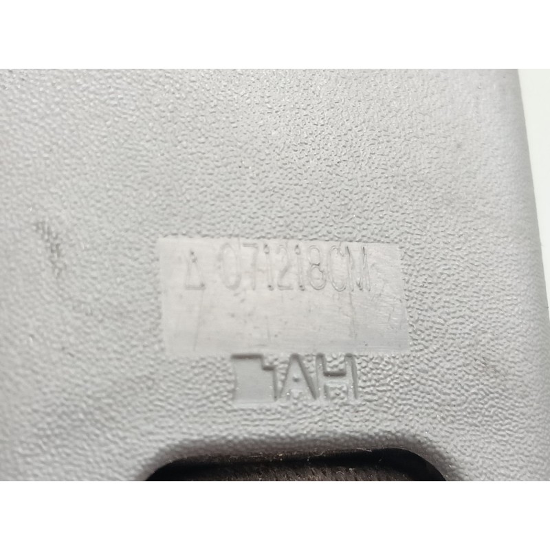 Recambio de anclaje cinturon delantero central para isuzu d-max i (tfr, tfs) 3.0 ditd (tfr85_) referencia OEM IAM   