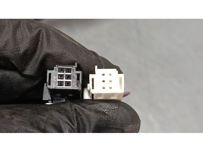 Recambio de retrovisor electrico izquierdo abatible para citroën c3 iii (sx) 1.2 vti 82 referencia OEM IAM 98128563XT  