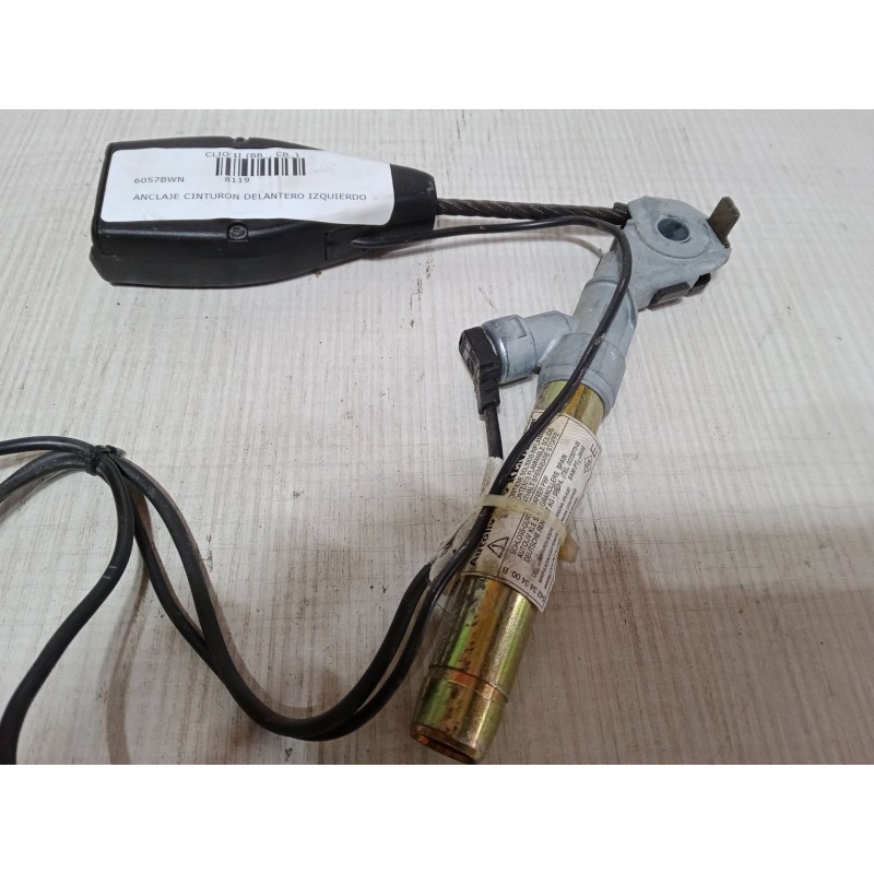 Recambio de anclaje con pretensor delantero izquierdo para renault clio ii (bb_, cb_) 1.2 16v (bb05, bb0w, bb11, bb27, bb2t, bb2