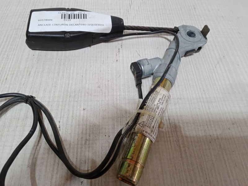 Recambio de anclaje con pretensor delantero izquierdo para renault clio ii (bb_, cb_) 1.2 16v (bb05, bb0w, bb11, bb27, bb2t, bb2