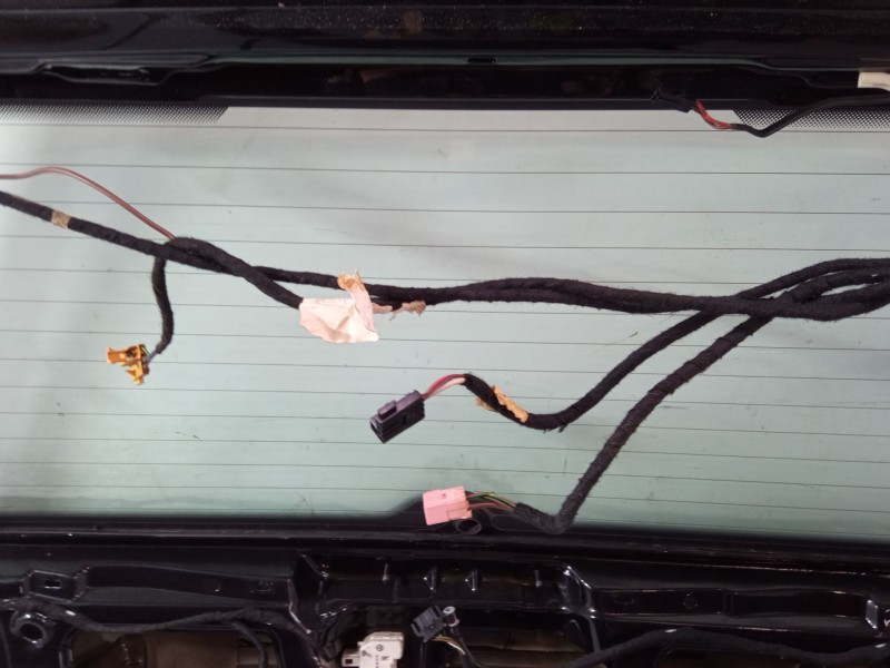 Recambio de porton trasero para volkswagen golf iv (1j1) 1.4 16v referencia OEM IAM   