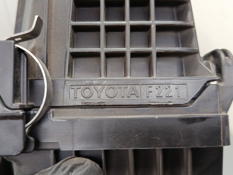 Recambio de caja filtro de aire para toyota corolla station wagon (_e21_) 1.8 hybrid (zwe211) referencia OEM IAM   