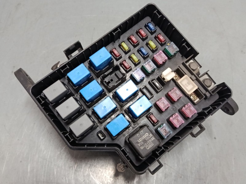 Recambio de caja reles / fusibles para hyundai santa fé i (sm) 2.0 crdi 4x4 referencia OEM IAM 9128826000  
